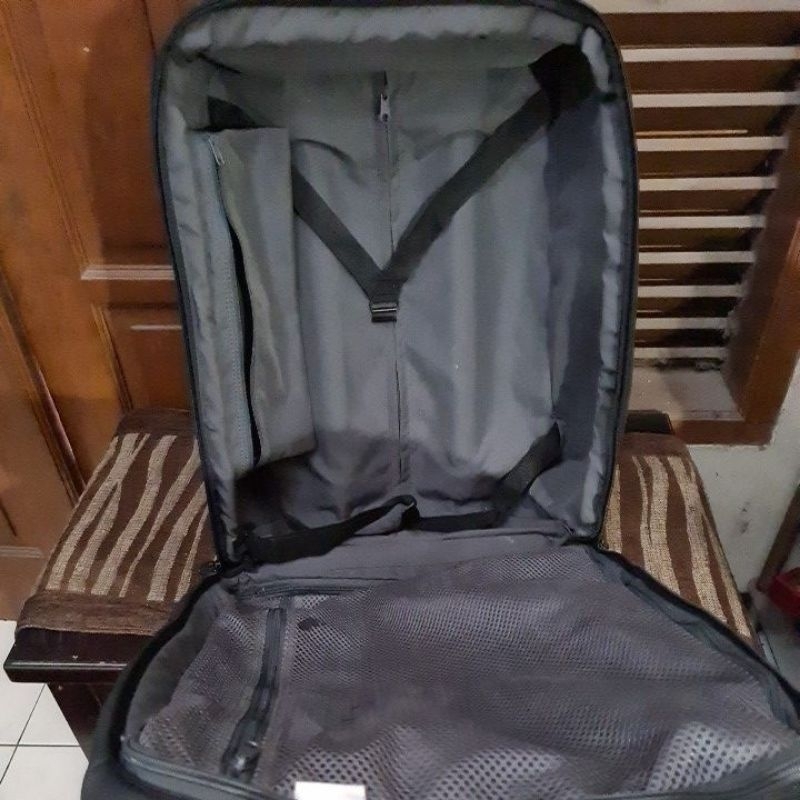 TAS TRAVEL DEL* AUTH