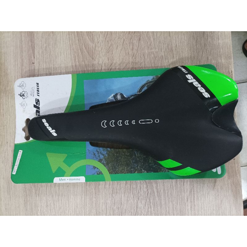 saddle sepeda seals italia black green SB