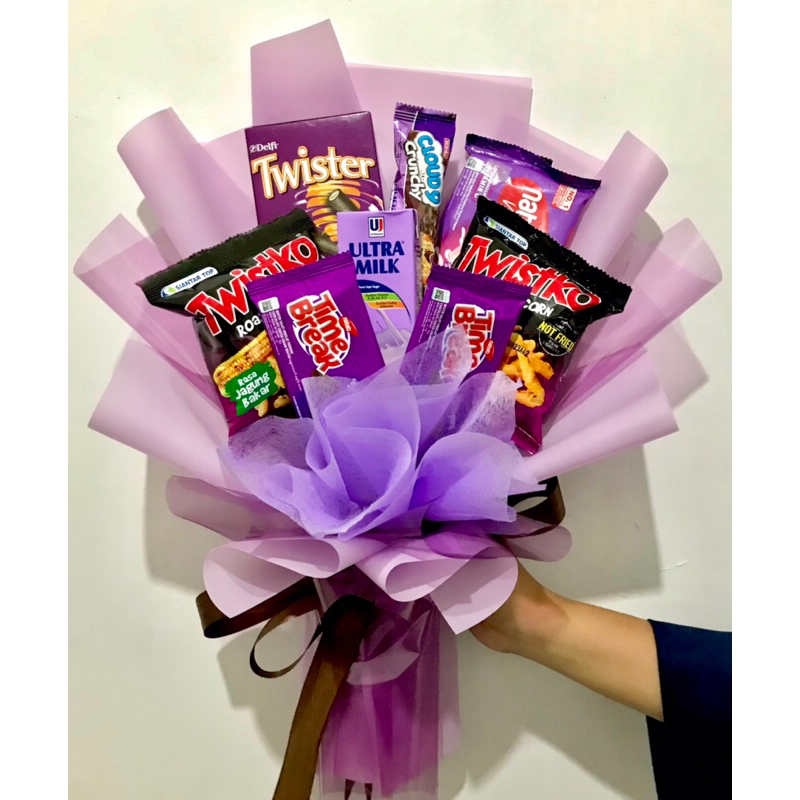 Bouquet Snack by arv.stuff / gift birthday semprotulation graduation jajan snack bunga kado terbaik gift box special surprise semua acara nikahan ulang tahun perpisahan pelepasan kelulusan artificial bestseller kado kekinian