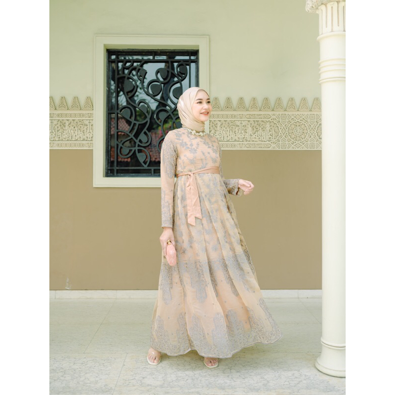 RADIANA DRESS