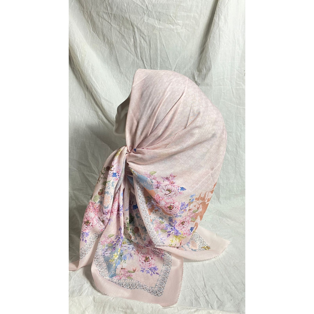 HIJAB SEGI EMPAT MOTIF SERIES NASHMIA EXLUSIVE