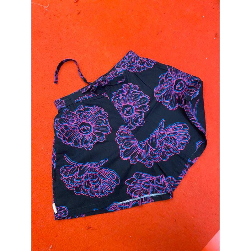 insight celana cewek