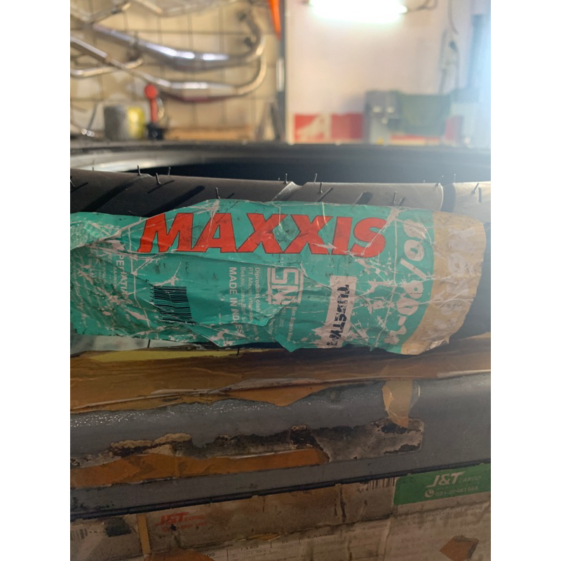 Ban Maxxis M6167H 80/90-14