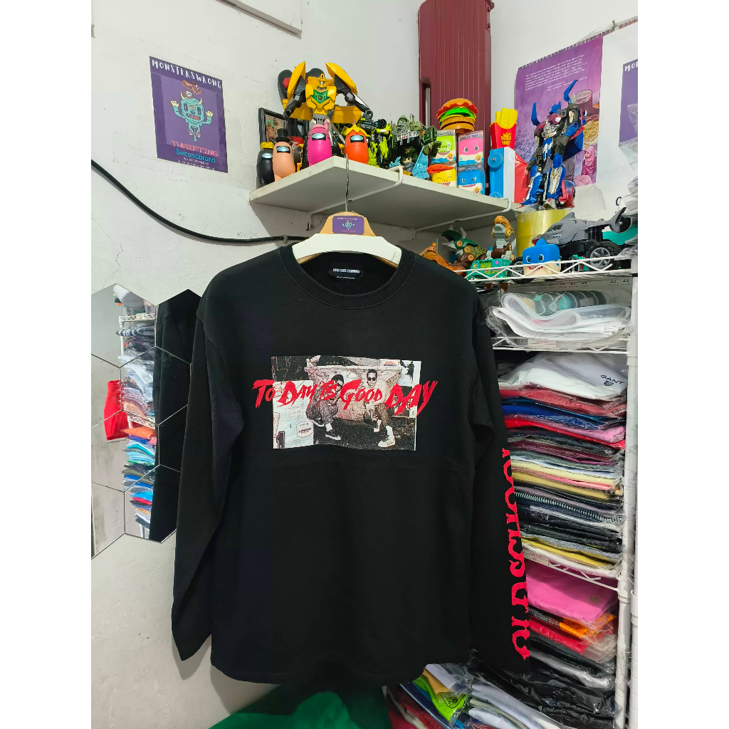 Kaos Lengan Panjang Shethis Comma Hitam