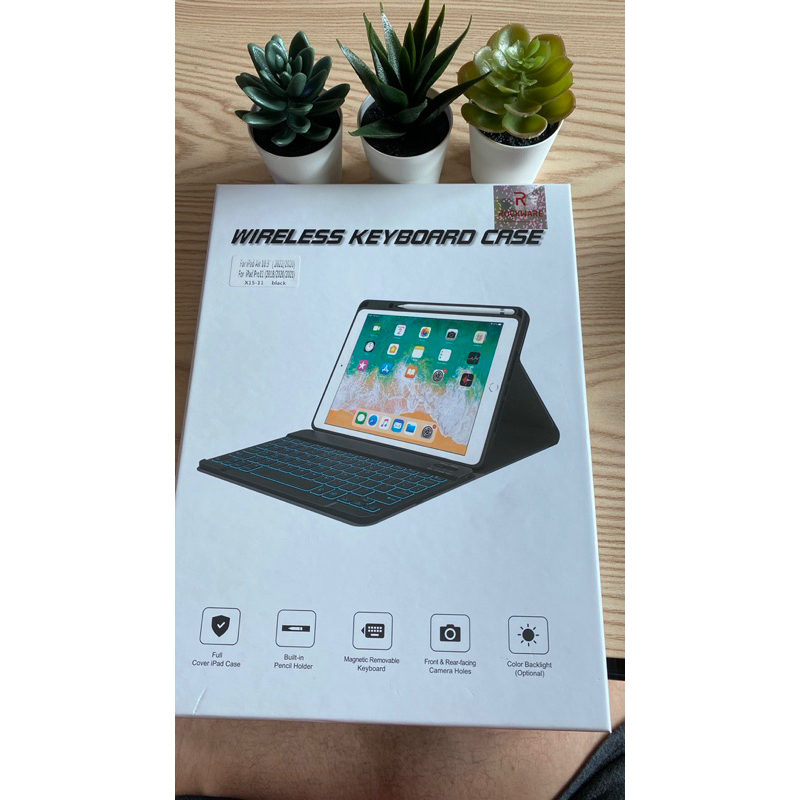 iPad Air 4 Keyboard + Case (Second)