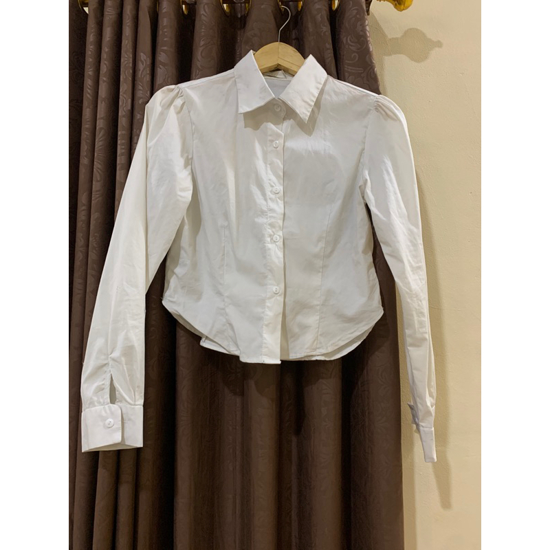 Kemeja Putih Crop