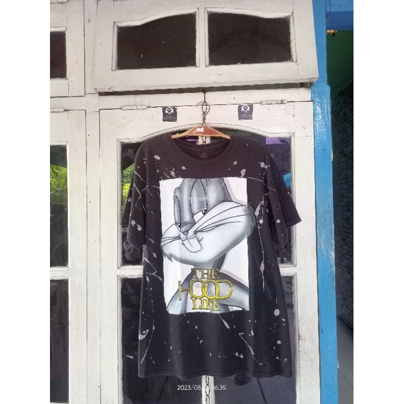 kaos looney tunes buggs bunny second