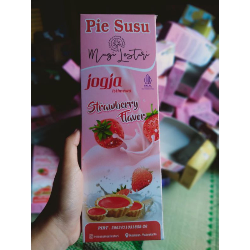 

Pie Susu Mugi Lestari Oleh Oleh Khas Jogjakarta " Strawberry Flavor