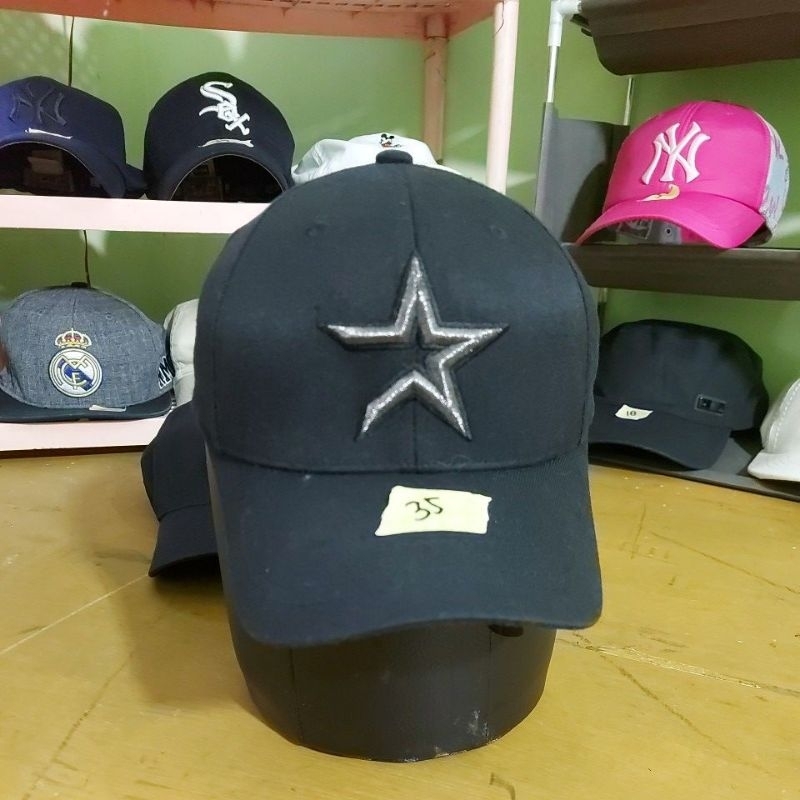 topi logo bintang