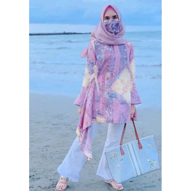 PL earth top by Ria Miranda