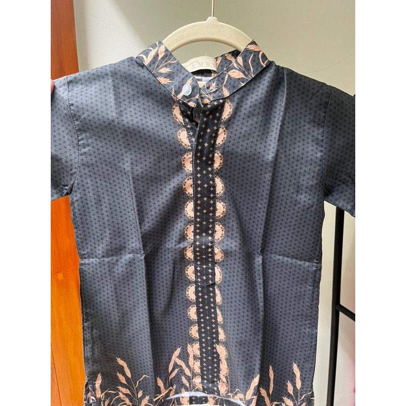 WearingKlamby-LittleDennis(PL)