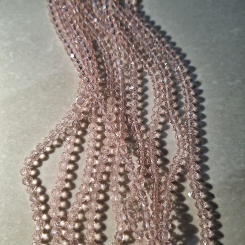 Kristal ceko 4mm (1 string)