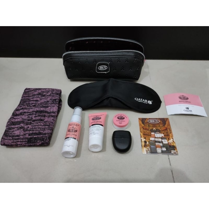 Amenity Kit by Brics Qatar colour black