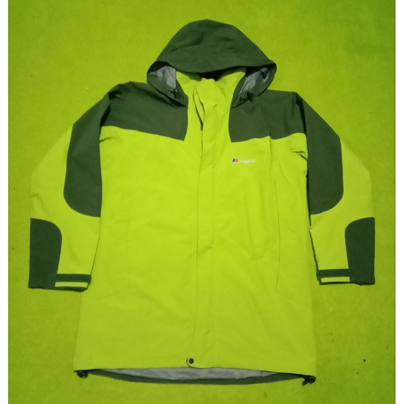 BERGHAUS GORETEX OUTDOOR JACKET