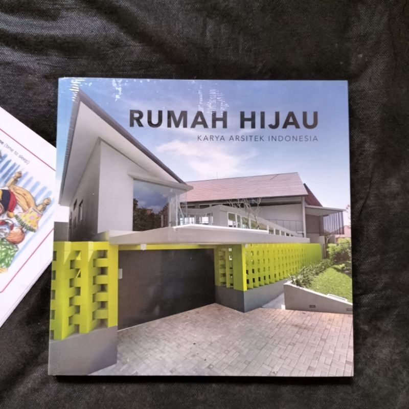BUKU ORIGINAL RUMAH HIJAU KARYA ARSITEK ARSITEKTUR