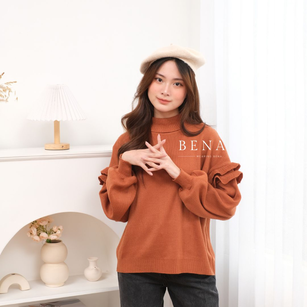 Anastasia Sweater - Wearing BENA