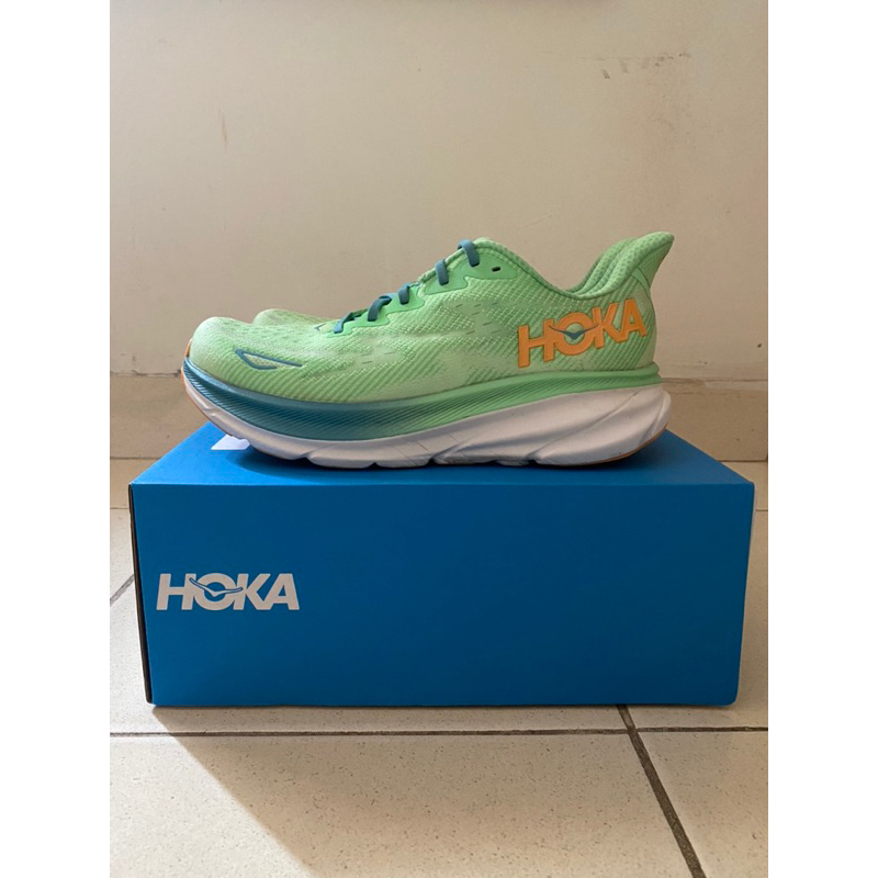 Hoka Clifton 9 Wide (Second)