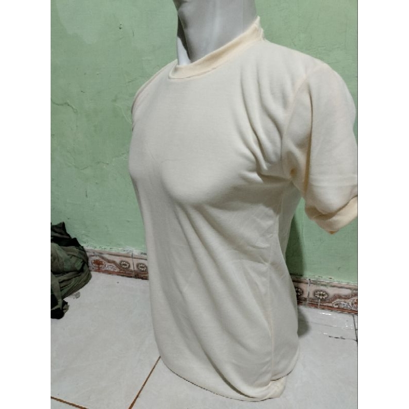 KAOS DALAM KREM POLOS KRAH BULAT.UKURAN M L XL XXL XXXL