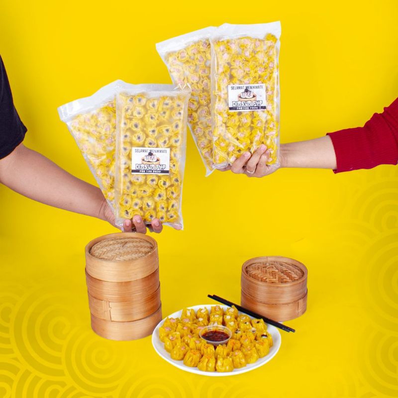 

dimsum ayam mini + chili oil halal |isi 200|harga satuan 700 bisa untuk dijual lagi pasti untung