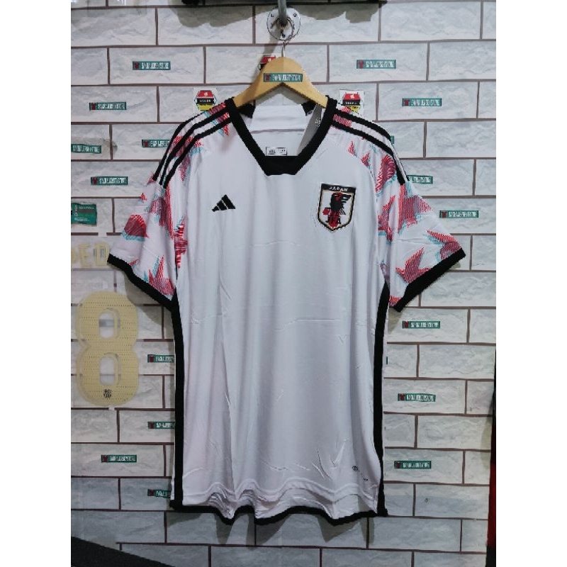 jersey bola jepang away 2022