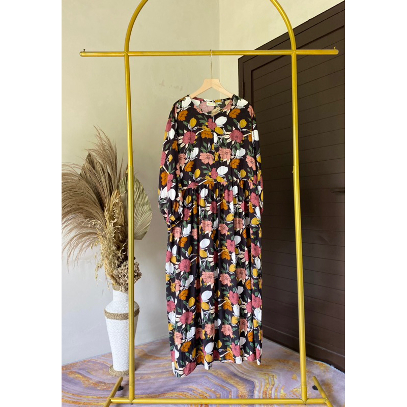 Midi Dress Hitam Motif Bunga Kualitas Premium Bahan Cotton Rayon