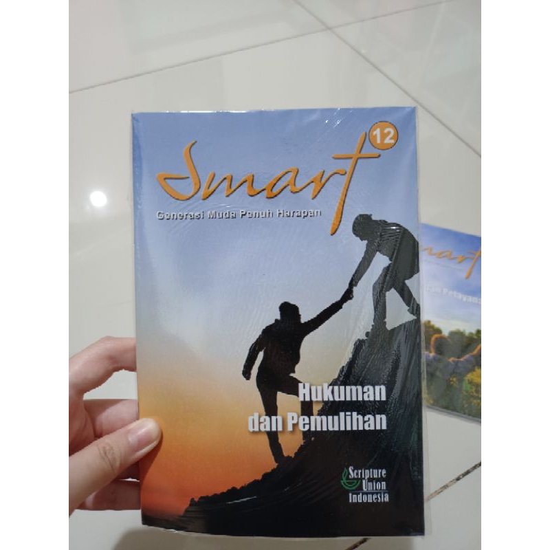 

Buku "Smart" Generasi Muda Penuh Harapan. Seripture Union Indonesia