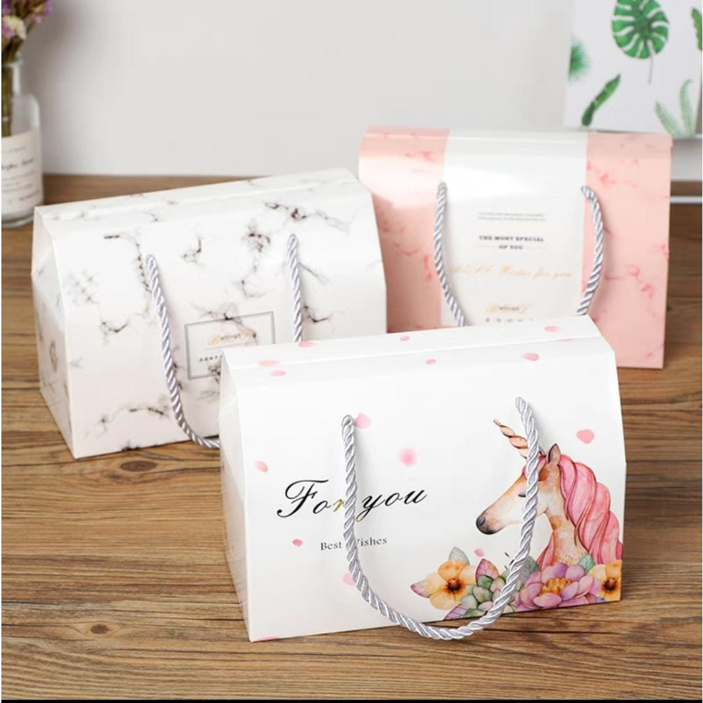 

Box Gable Jinjing, Box Ulang Tahun, Birthday Party, Souvenir, Hampers, Gift | BG02