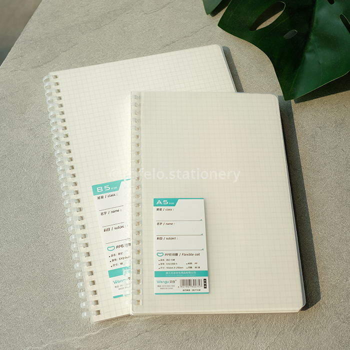 

Notebook Wengu Cover Transparan Soft Ring Kertas Grid/Kotak-kotak (SXQ-008-4