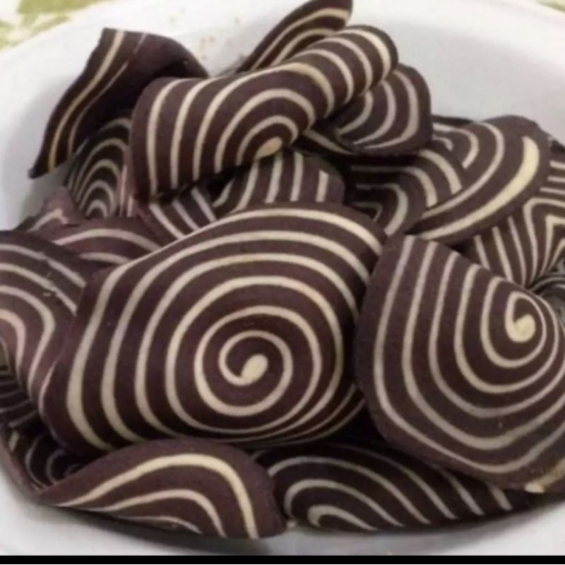 

SNACK KUPING GAJAH COKELAT / ROTI KERING / CEMILAN KERIPIK COKELAT 250 GRAM