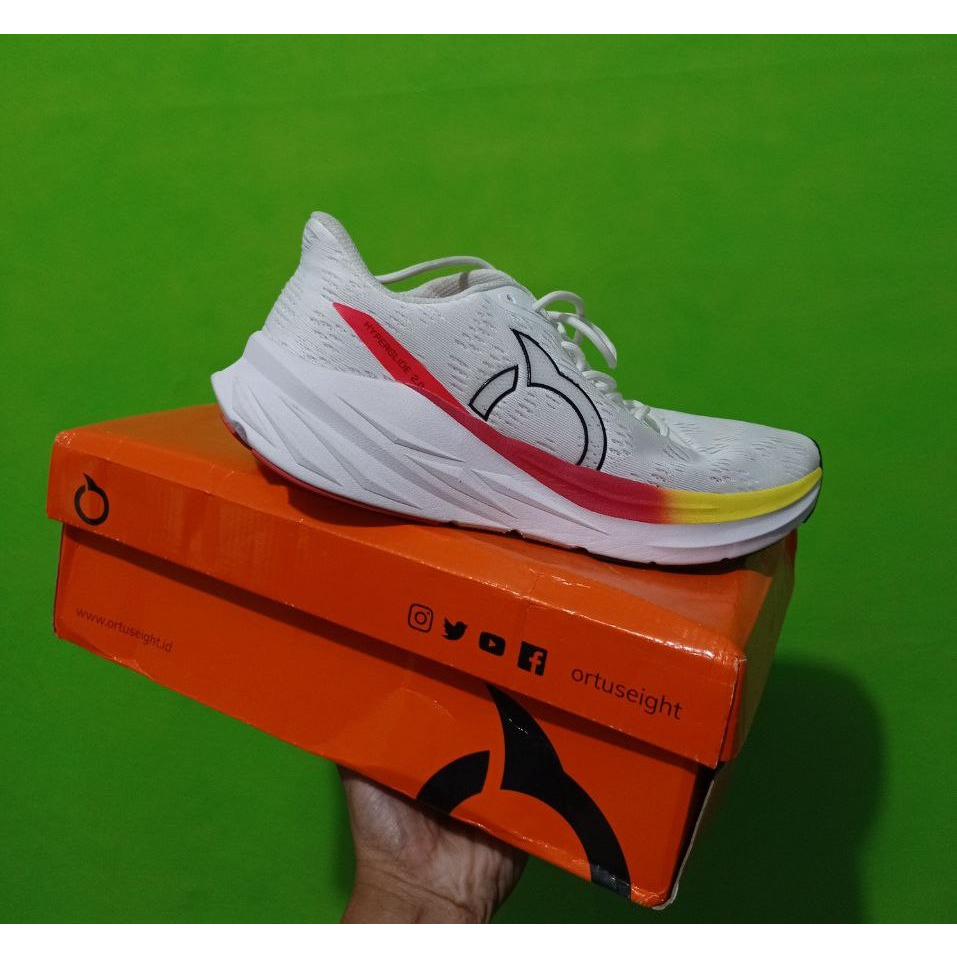 Sepatu Ortuseight hyperglide 2.0