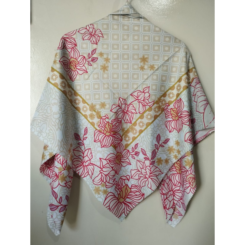 Hijab Segiempat Motif Azara Laser Cut