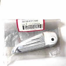 Footstep Pijakan Kaki Belakang - Honda Scoopy Karbu - Jaminan Original 100% - 50730KYT900