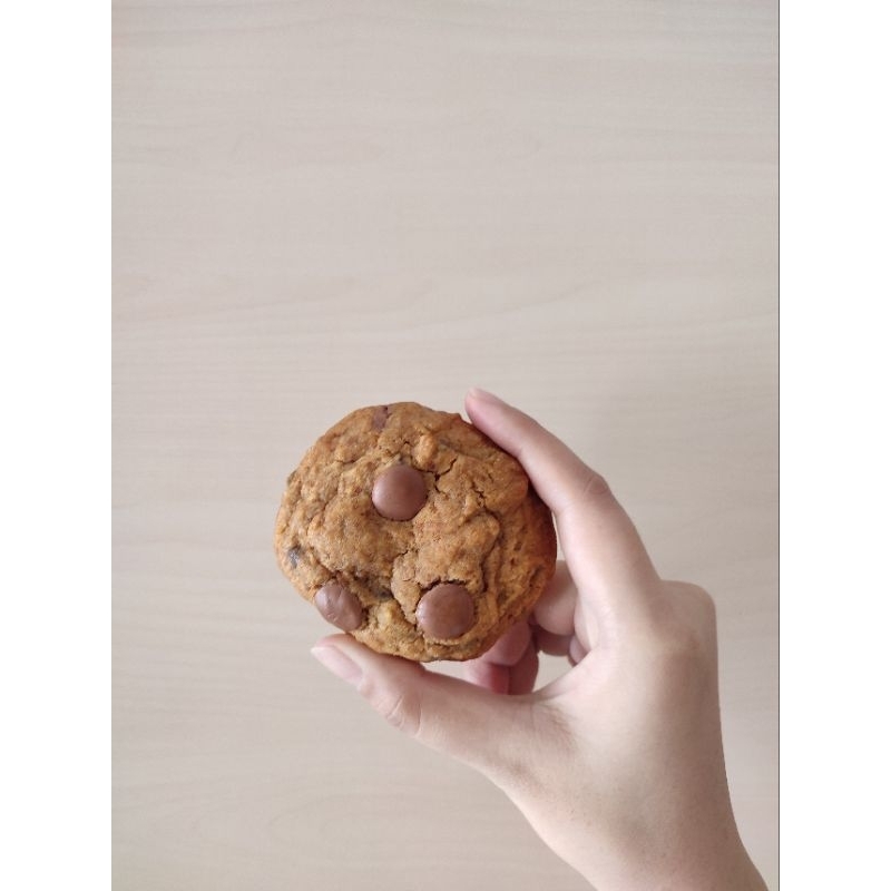 

Combo Soft Baked Cookies ISI 4 PCS / Original Choco Chip Cookies / Double Choco Chip Cookies