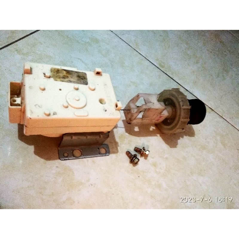 Mesin Drain + Seal Mesin Cuci SAMSUNG Top Loader WA70B7 (bekas spt baru).