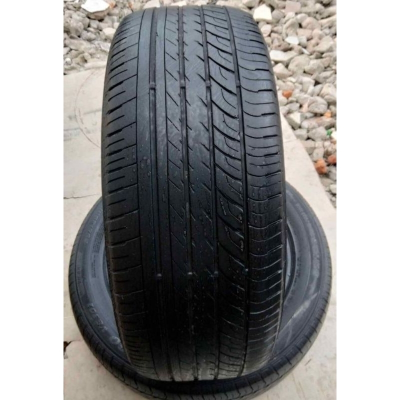Ban mobil ring 18 ban mobil merk Dunlop ukuran 235/55,18