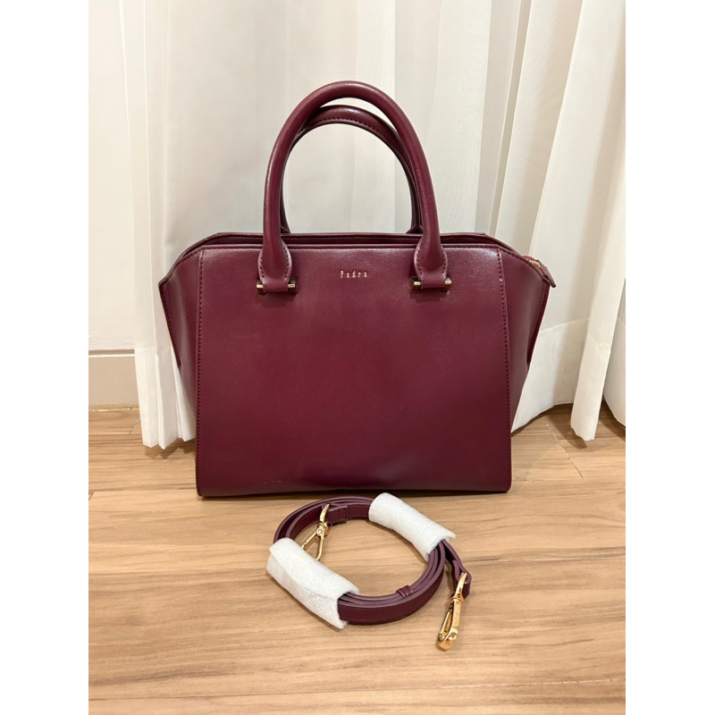 MOCELI - PEDRO original tas selempang wanita (preloved)/ medium sling bag maroon