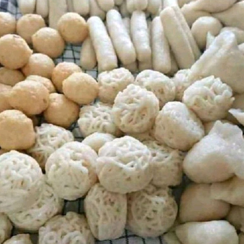 

pempek asli khas Palembang paket isi 20pcs free cuka satu botol