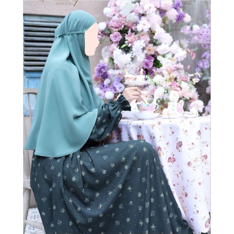 Ditsy Juli 2023 Nayela Pine Green Size M