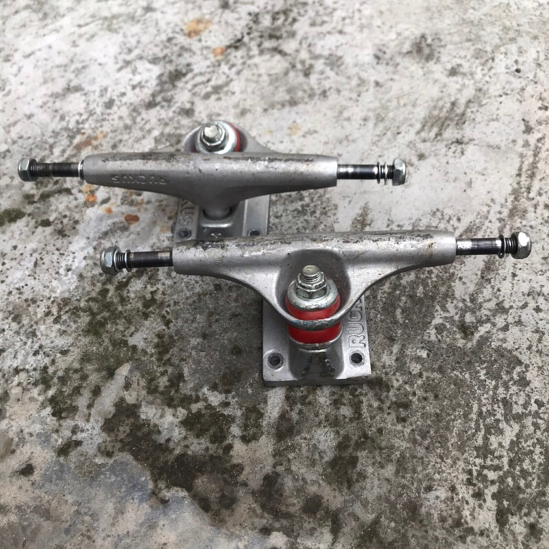 skateboard truck second