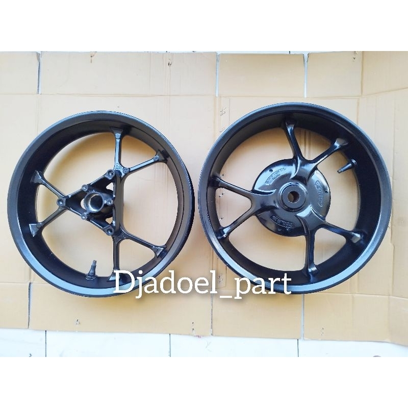 Velg Pelg Depan Belakang Aerox PNP Lexi Original
