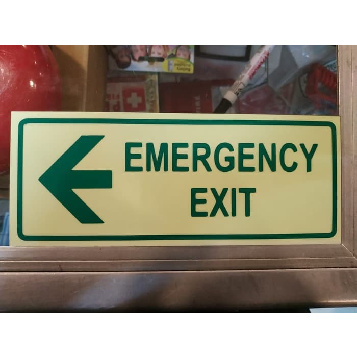 

SIGN AKRILIK EMERGENCY EXIT GLOW IN THE DARK UKURAN 20X8CM AKRILIK GLOW