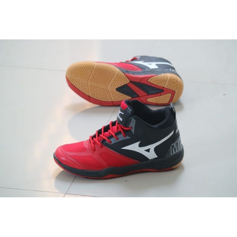 Sepatu voli | sepatu basket | mizuno wafe momentum 2 terbaru