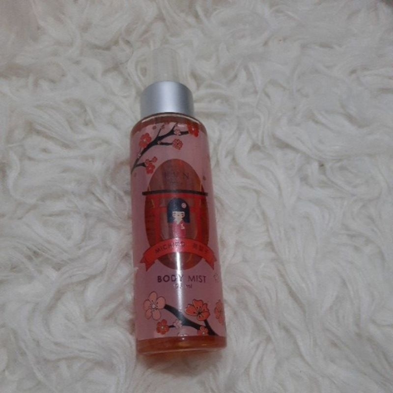 parfumed body mist spray michiko 125 ml merk lovana.