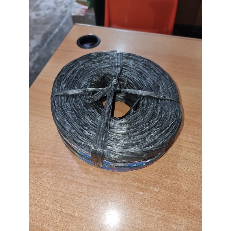 

Tali Plastik Rafia 4kg Hitam Cap Matahari