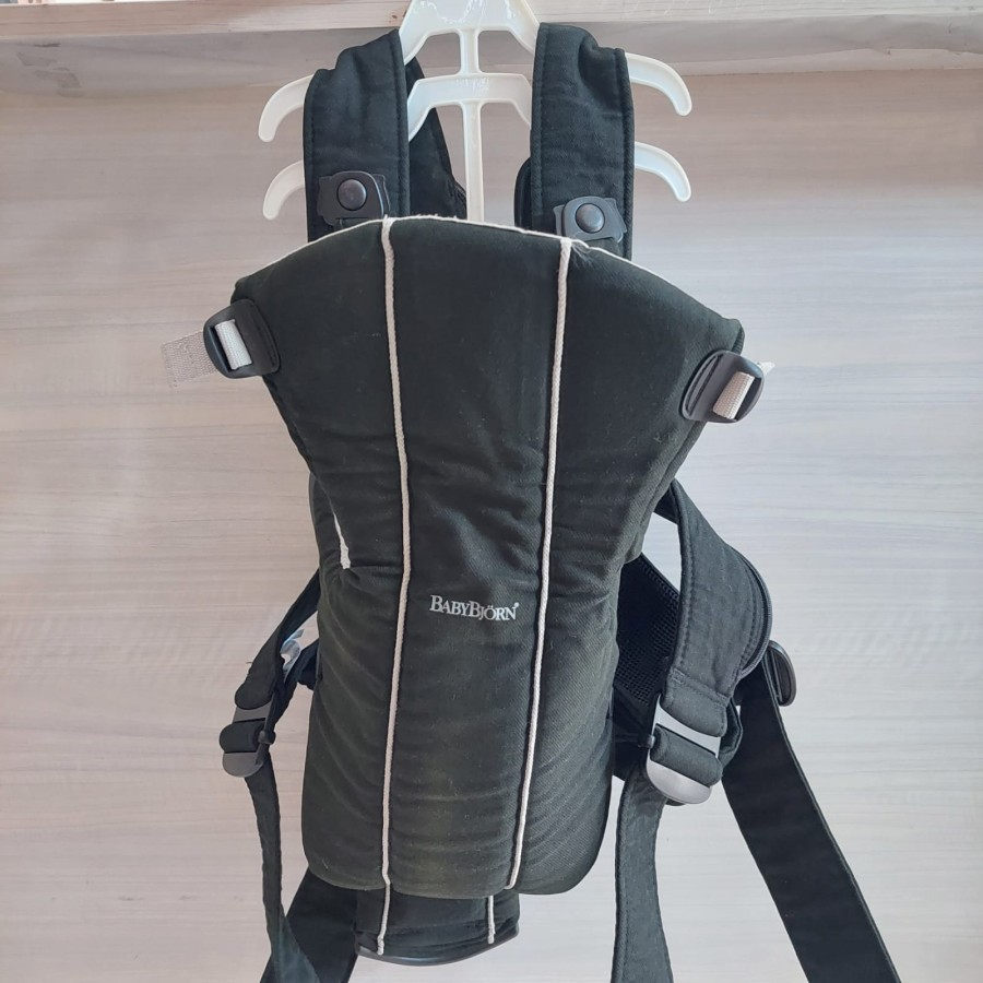 PRELOVED BabyBjorn Baby Carrier Miracle 026165 / Gendongan Bayi