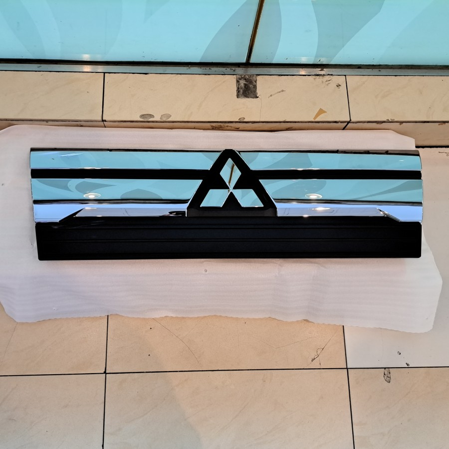 Grill Gril Depan Asli Mitsubishi New L300 Tahun 2022 2003 Ori ORIGINAL