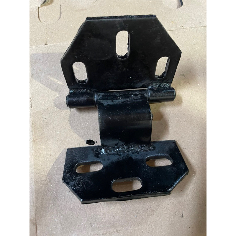 Engsel Pintu Belakang Isuzu Elf