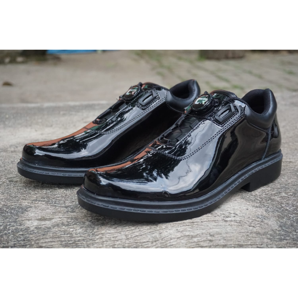 Sepatu PDH Tali Putar Lacing System – Sepatu PDH Tali Putar