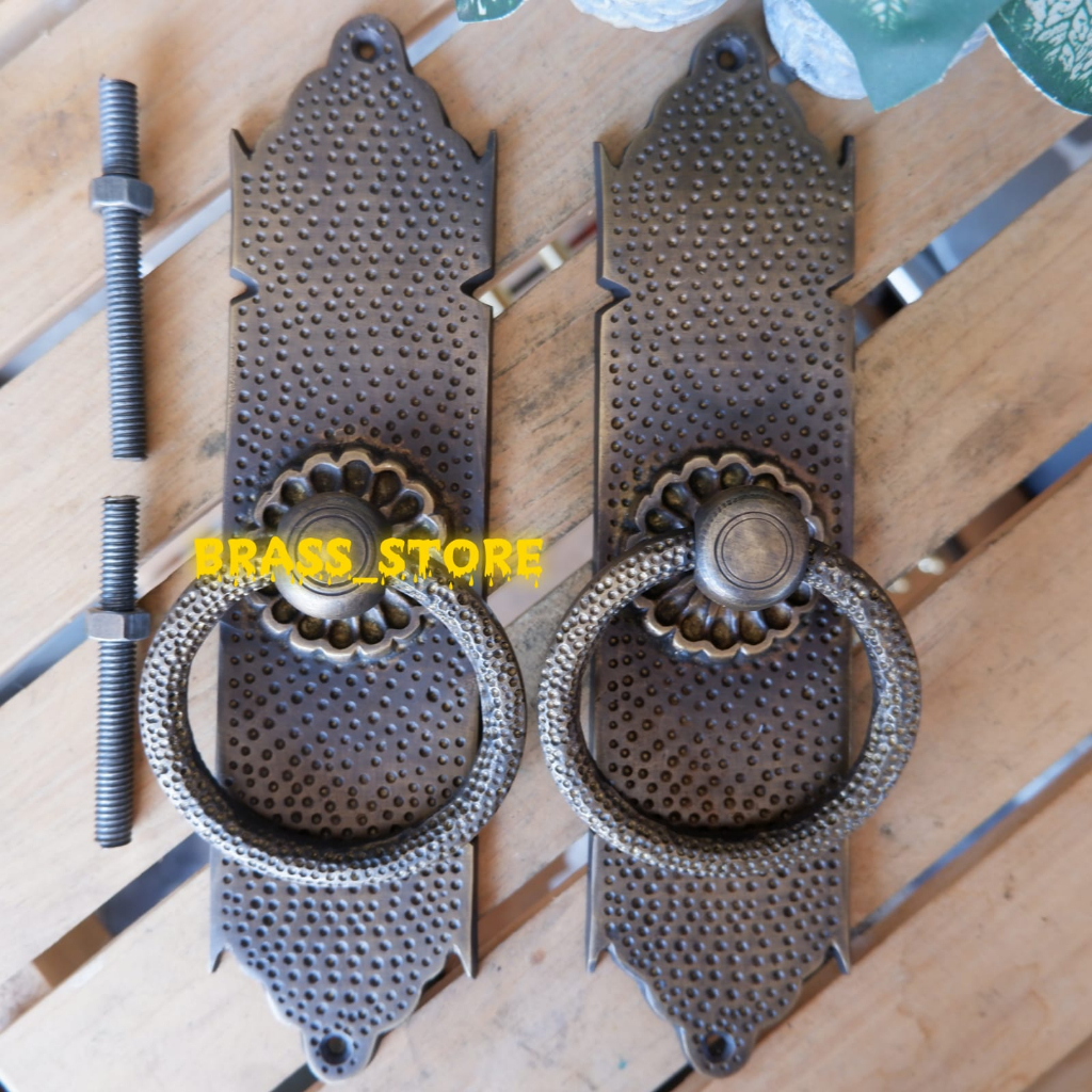 Handle pintu rumah gebyok kuno kuningan antik