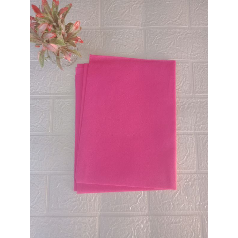 

KAIN SPUNBOND Pembungkus buket tebal 75gsm fanta